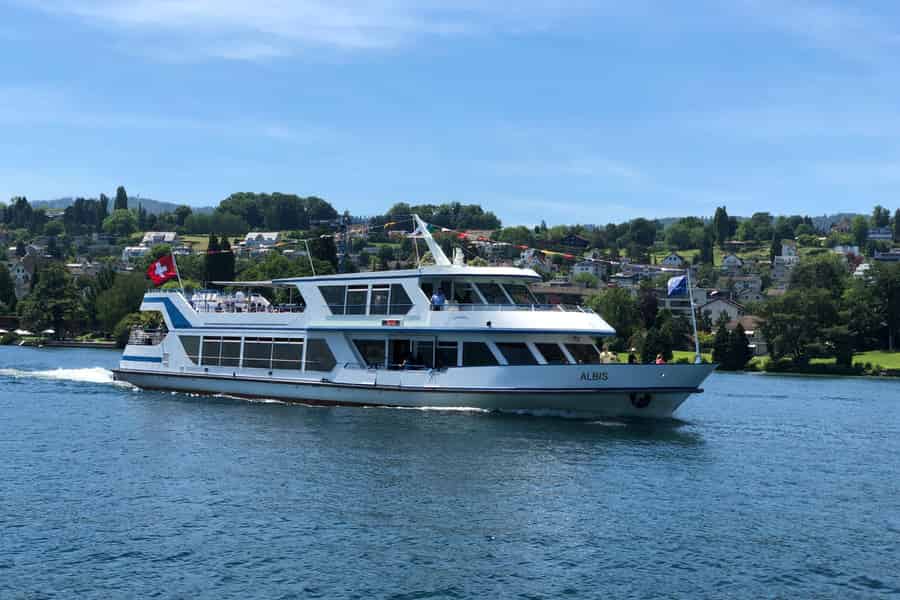 Stadstour met veerboot en kabelbaanrit