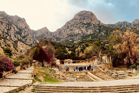 From Hammamet: Private Day Trip to Oudhna, Zaghouan, and Zriba El Olia Without a live guide