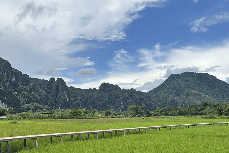 Vang Vieng Cloud Walk:Hot Air Balloon and Paragliding Flight Hot air balloon in the morning, paragliding in the afternoon