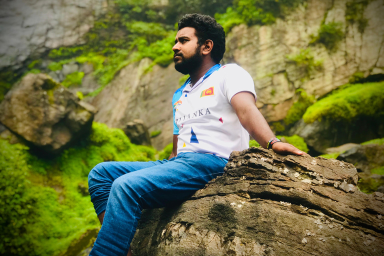 Ella: Bomburu Ella Waterfall & Porawagala View Point Tour