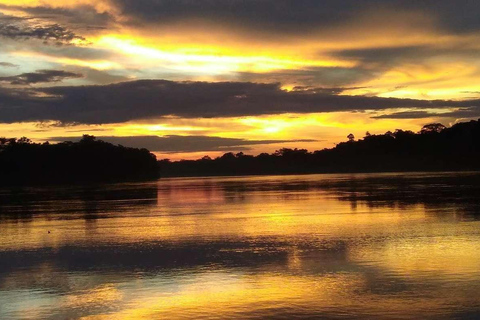 EXCURSION AU COUCHER DU SOLEIL DANS LE TAMBOPATA 3J/2N