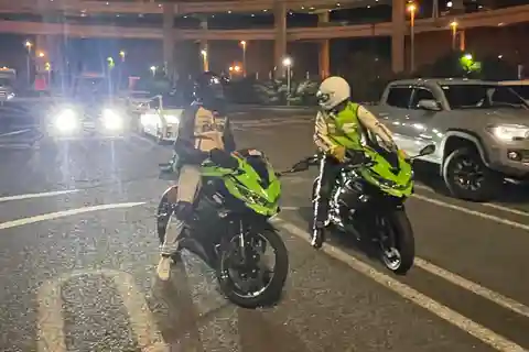 「AKIRA BIKE SCENE」首都高速モーターサイクルツアー