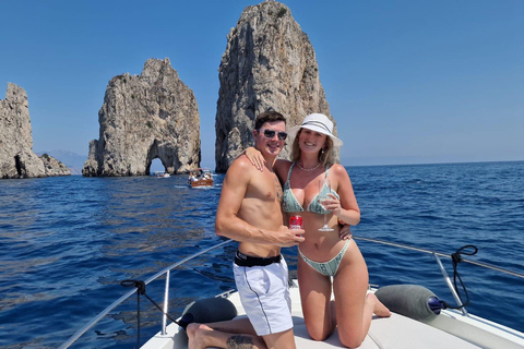 Giornata intera a Capri in barca di lusso
