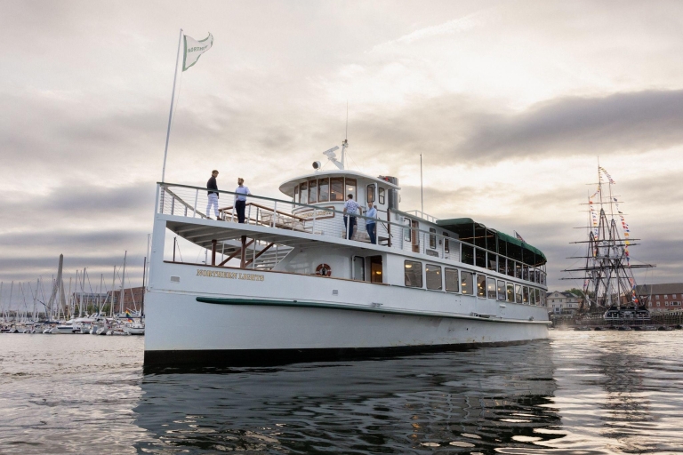 Boston: Harbour Sunset Yacht CruiseHora de salida estándar