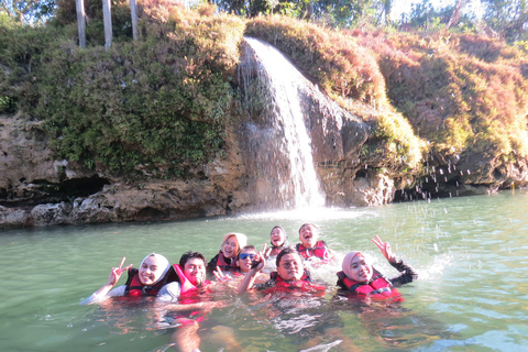 Caverna de Pindul, tubulação no rio Oyo e viagem de aventura na praia de TimangCaverna de Pindul e praia de Timang