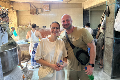 Mumbai: Unique Dharavi Slum Tour with a Local Guide Tour with Hotel Pickup & Drop