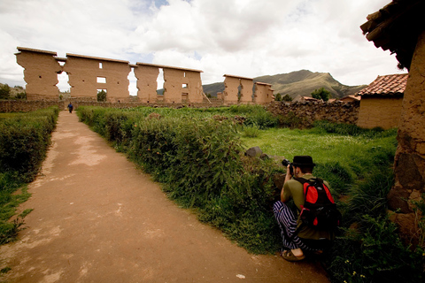 One-Way Touristic Scenic Bus from Cusco to Puno