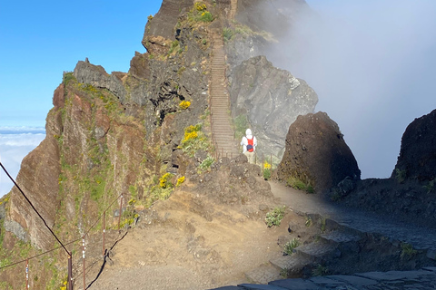 Madeira: Guided Peak Crossing: Pico do Arieiro to Pico Ruivo