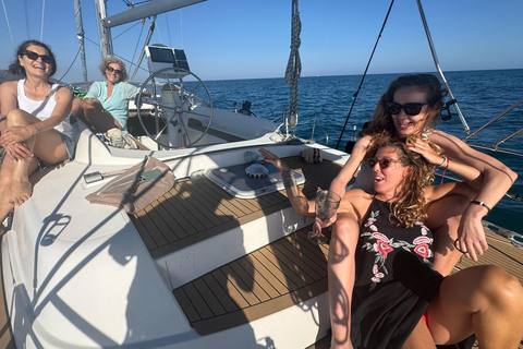 Cruise tour off Sitges with anchoring, swimming, and snacks on board Sitges cruise tour with anchoring, swimming, and snacks on board