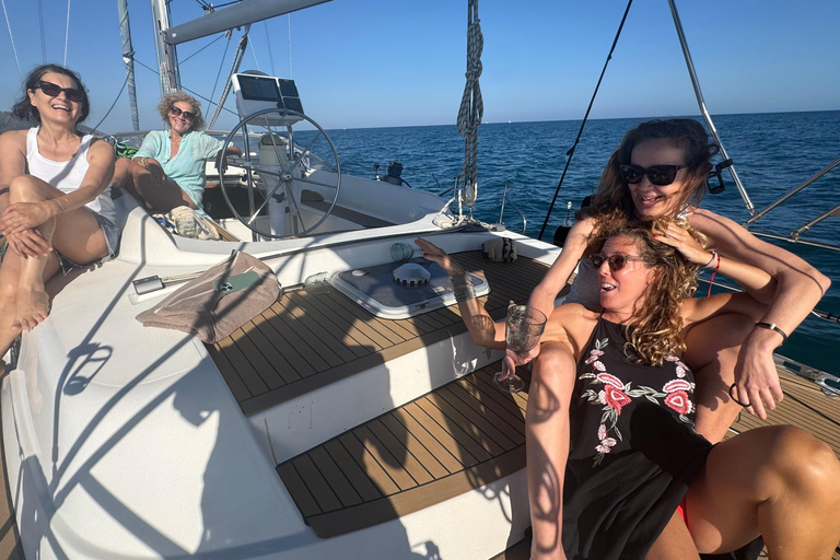 Cruise tour off Sitges with anchoring, swimming, and snacks on board Sitges cruise tour with anchoring, swimming, and snacks on board