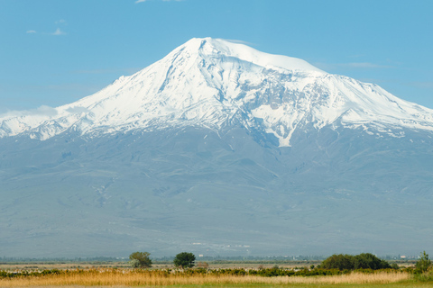 从埃里温出发：霍尔维拉普、诺拉万克、杰尔穆克和鸟洞霍尔维拉普、诺拉旺克、杰尔穆克私人观光（不含导游）