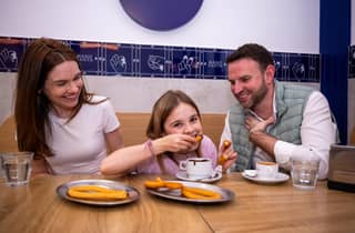 Madrid: Foodtour durch den Malasaña-Markt mit Churros und Tapas