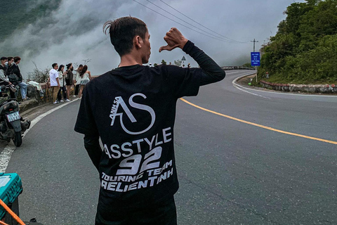 Tour della città di Da Nang: Son Tra, Passo di Hai Van, Ponte del DragoTour in auto privata