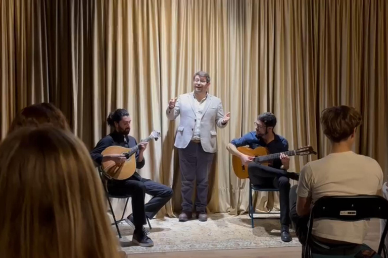 Lisbon: Live Fado Show in Historic Alfama with Port Wine