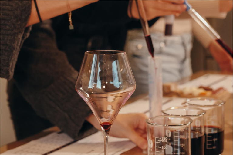 Bordeaux: Wine Blending Workshop with Tasting and Souvenir