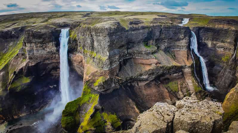 Reykjavik: Háifoss Waterfall and Stranger Things tour