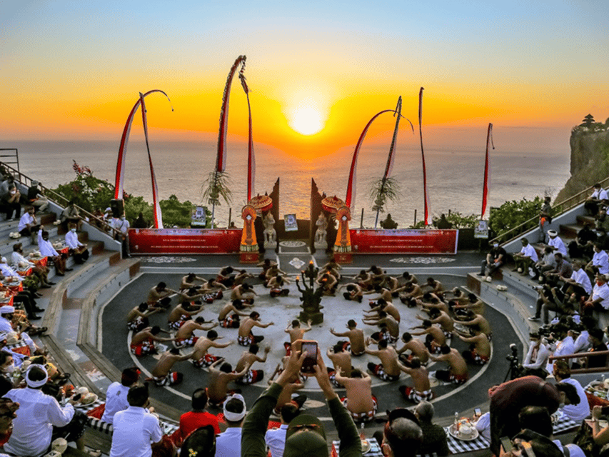 Bali: Uluwatu-Tempel & Kecak-Feuertanz Private Tour | GetYourGuide