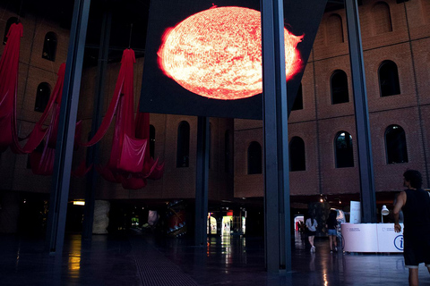 Alhóndiga de Bilbao: Art explained by Artists English Tour