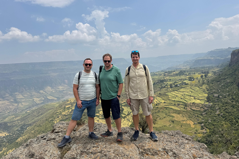 Addis Abeba: Töpferwaren, Markt und Kaffee-Tour mit MittagessenAddis Abeba: Töpfer-, Markt- und Kaffeetour mit Mittagessen