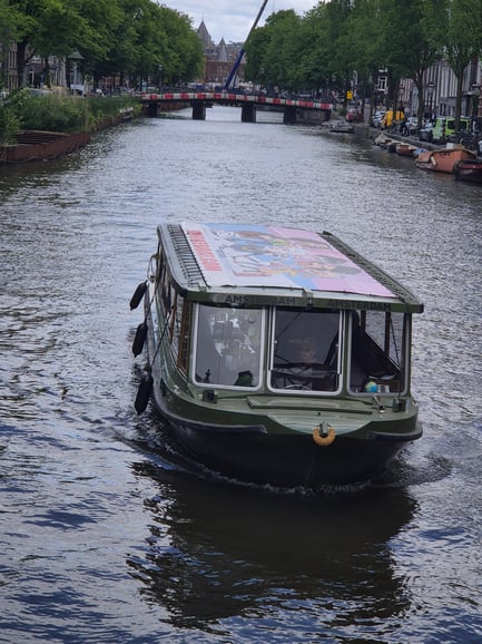 Amsterdam: 420 Smoke-Friendly Boat Tour