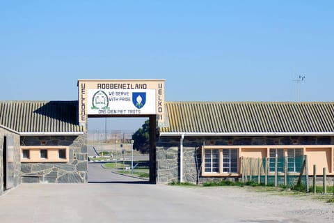 Cape Town: Robben Island Entry Ticket with guided tour