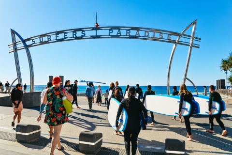 Surfers Paradise: Lekcja surfowania po Gold Coast