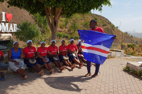 Z Praia: całodniowa wycieczka po wyspie Santiago z lunchemZ Praia: całodniowa wycieczka na wyspę Santiago z obiadem