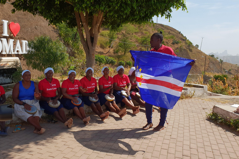 Z Praia: całodniowa wycieczka po wyspie Santiago z lunchemZ Praia: całodniowa wycieczka na wyspę Santiago z obiadem