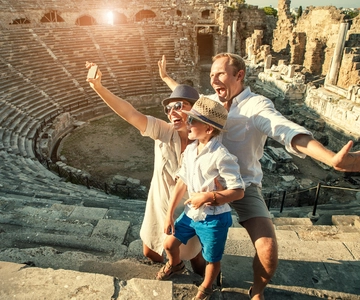 Rome: Hop-on Hop-off Bus Tour and Colosseum Experience