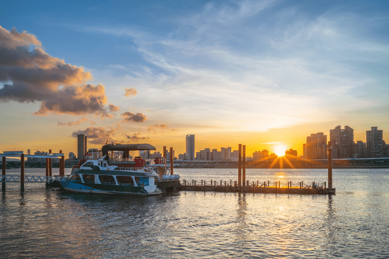 Taipei: Dadaocheng & Dihua Street & Temple Walking Tour