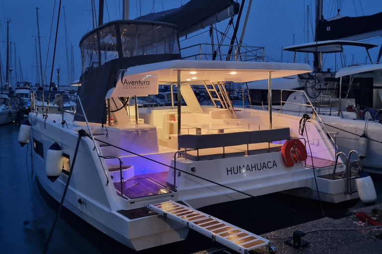 Villeneuve-Loubet: Small group catamaran day cruise Villeneuve-Loubet: Catamaran sunset cruise for small groups