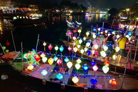 Hoi An: Evening Food Tour with 7 Tastings and Boat Trip