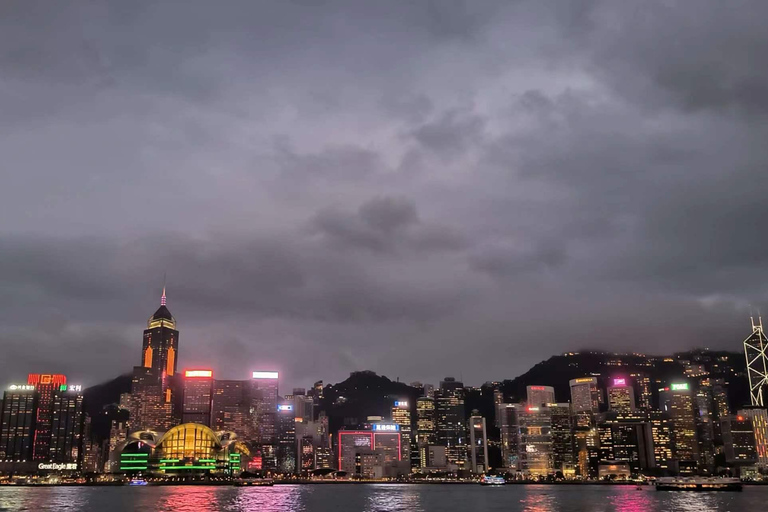 Cruzeiro noturno de turismo em HK Victoria Harbor Ying&#039;s Journey