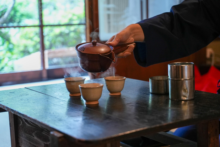 Nara: Hōjicha Roasting Experience in a 120-Year-Old Machiya