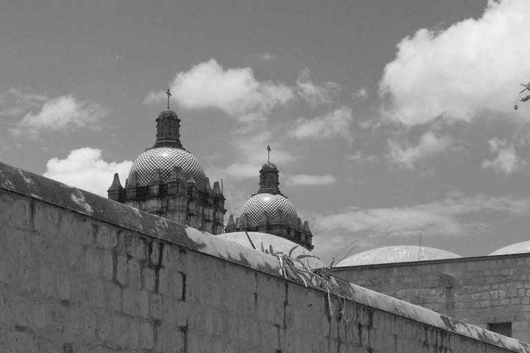 The Hidden Oaxaca: Rebels, Teachers & the 2006 Uprising