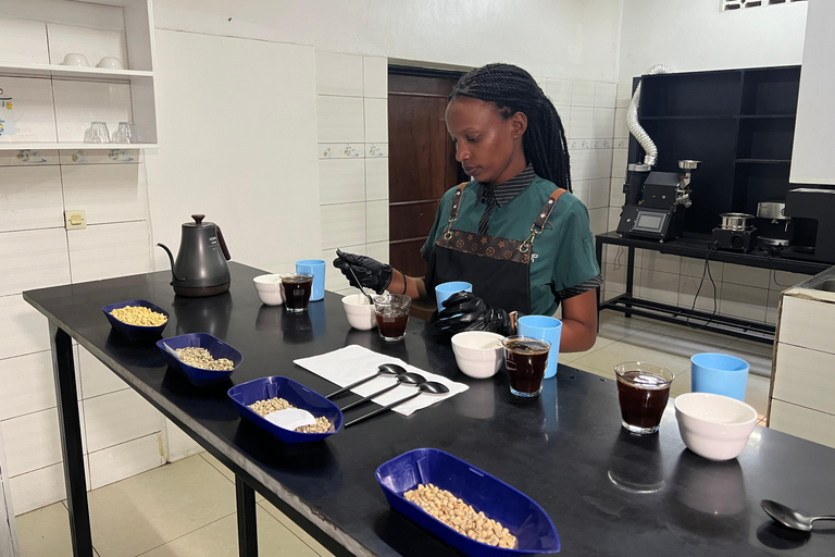 Kigali: Traditional Coffee MasterClass from Farm to Cup