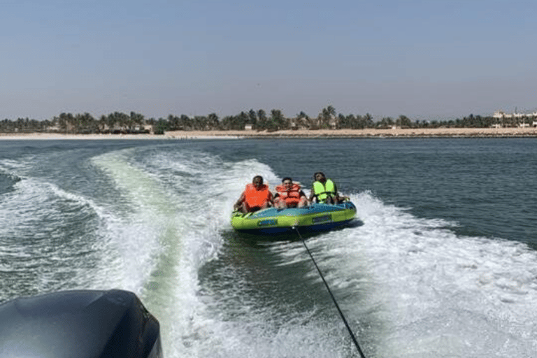 Dubaj: Donut Ride — wodna przygoda z transferemDubaj: Przygoda wodna z przejazdem i przejażdżką na dmuchanych oponach