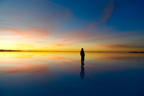 De La Paz à La Paz : Visite nocturne des salines d&#039;Uyuni 1D + bus de nuit