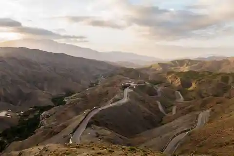 Marrakech: Excursión de 2 días a las Gargantas del Dades y el Valle de las Rosas
