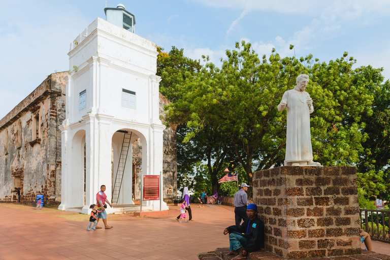 From Singapore: Kuala Lumpur & Malacca Private Day Trip