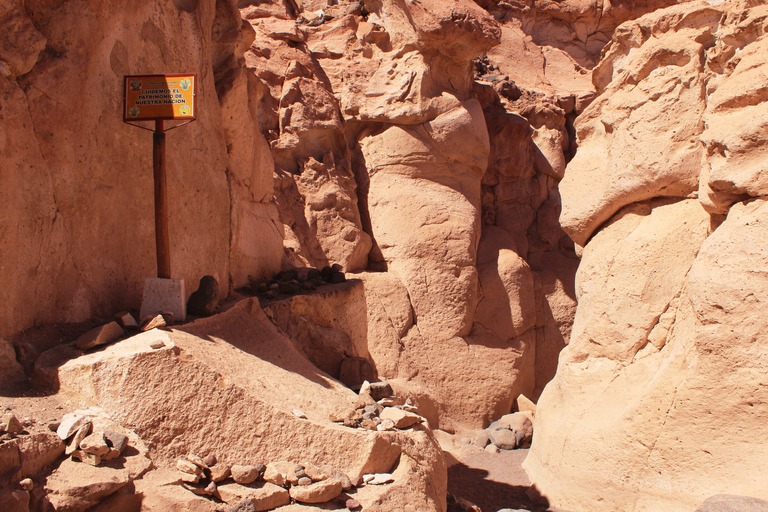 Arequipa: The Ashlar Route, Culebrillas Canyon & Yanahuara Arequipa Half-Day Tour: Discover the Ashlar Quarries & Culebrillas Canyon