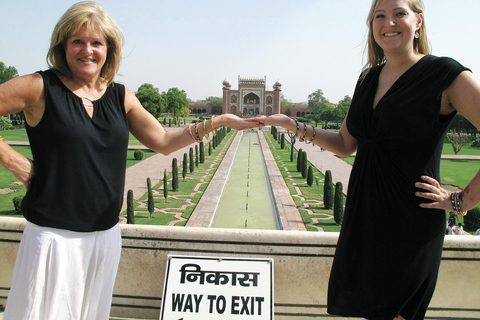 Taj Samma dag med lokalflyg från Mumbai