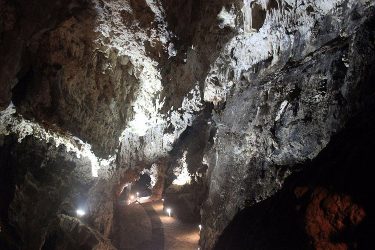 From Johannesburg: Sterkfontein Caves & Maropeng Tour