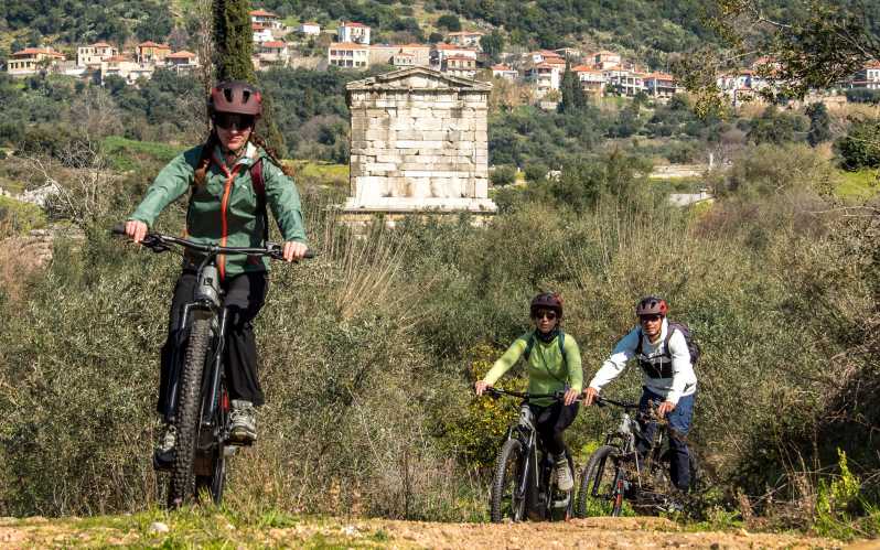 La antigua Mesenia: Excursión en E-Bike con Visita al Monasterio y Picnic