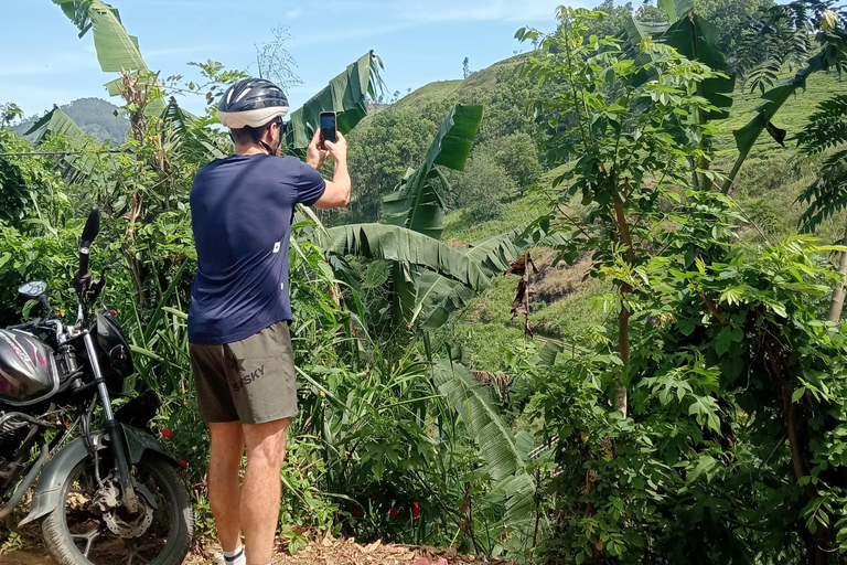 Ella, circuit à vélo dans la zone cyclable du Sri LankaElla, Sri Lanka - Circuit à vélo dans la zone cyclable