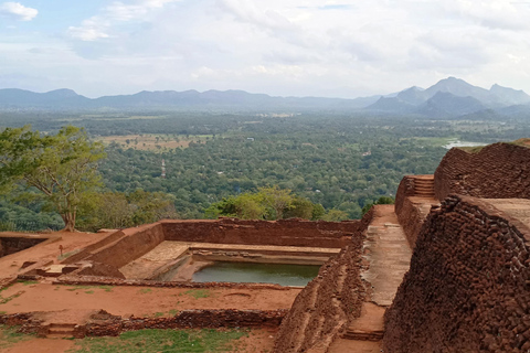 From Colombo: Day Trip Sigiriya, Dambulla & Kandalama Lake From Colombo: Day Trip Sigiriya, Dambulla - All Inclusive