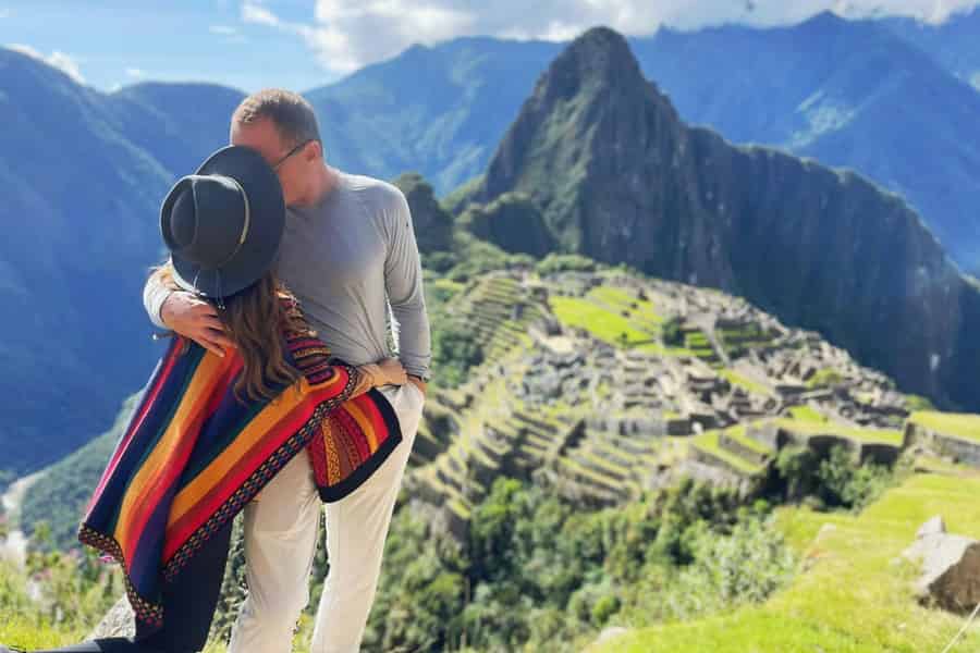 Von Cusco: 1-tägige Machu Picchu-Tour mit dem Zug. Foto: GetYourGuide Von Cusco: 1-tägige Machu Picchu-Tour mit dem Zug. Foto: GetYourGuide