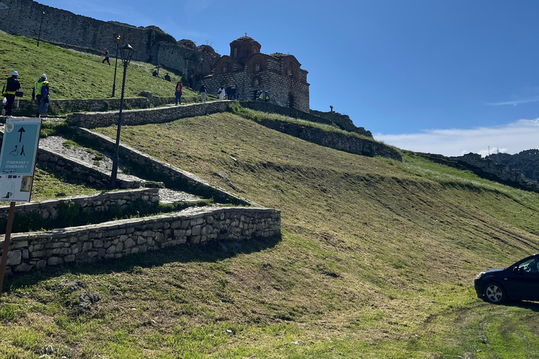 من تيرانا: بيرات، جيروكاستر، وكساميل، جولة لمدة يومين