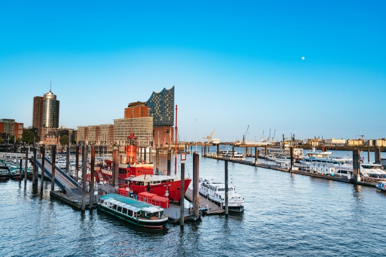 Hamburg: 1.5-Hour Grand Harbor Evening Lights Cruise