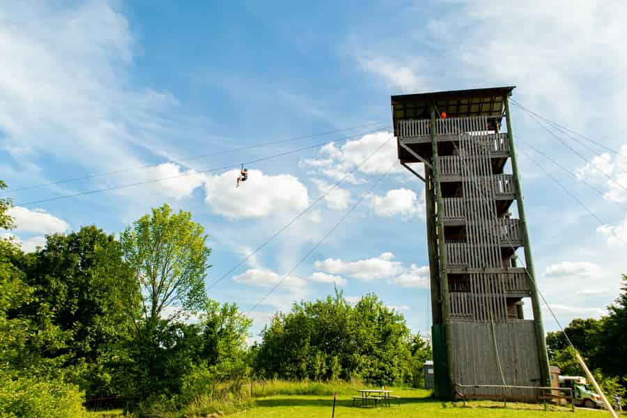 Kansas City: Geführte Zipline-Tour mit 5 Seilen. Foto: GetYourGuide Kansas City: Geführte Zipline-Tour mit 5 Seilen. Foto: GetYourGuide